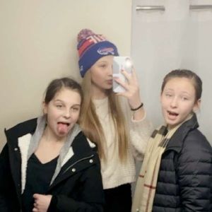 Meet your Posher, Jolie